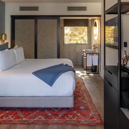 ホテル ザガメズ ハウス メルボルン エクステリア 写真 A guest room at the Hotel Zags