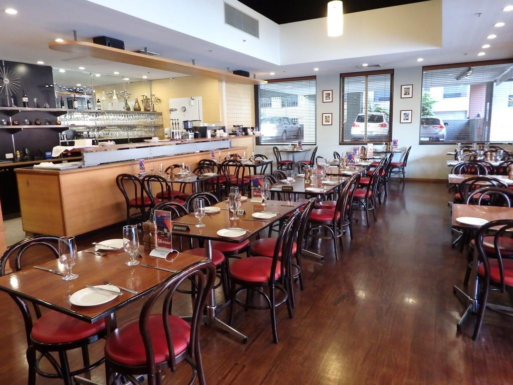 ホテル ザガメズ ハウス メルボルン エクステリア 写真 Interior of the restaurant
