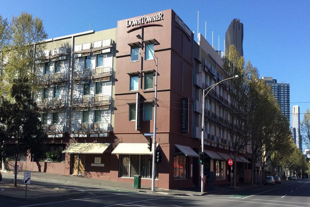 ホテル ザガメズ ハウス メルボルン エクステリア 写真 The former Commonwealth Bank building at 100 Collins Street, Melbourne, was the first headquarters of the bank.